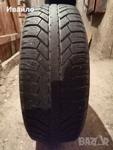 Продавам 1 брой зимна гума 205.60.16 дот 2020 Semperit 