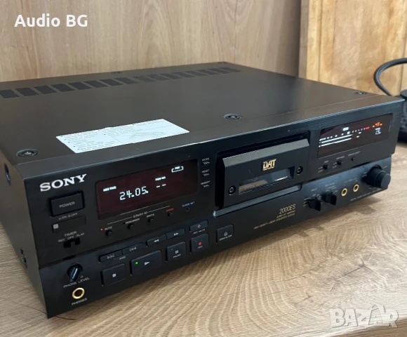 цифров дек DAT Sony DTC-2000 Es Top, снимка 2 - Декове - 50479177