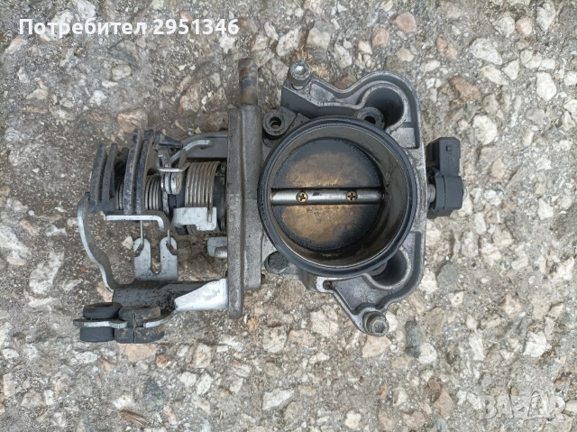 Дросел клапа за бмв е36 320 m52b20 13541433385, снимка 2 - Части - 53929453