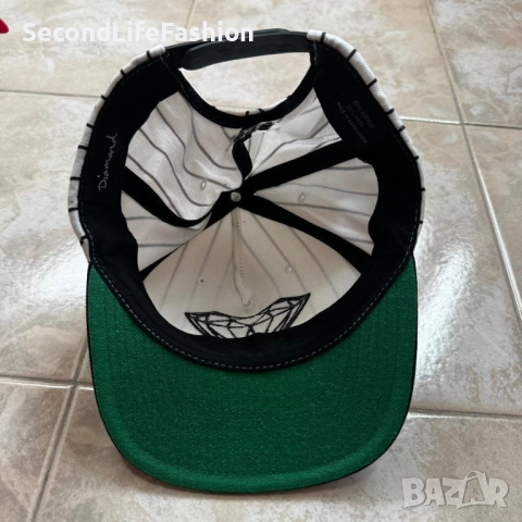 Шапка с козирка Diamond Supply Brilliant регулируема бяло и черно, снимка 6 - Шапки - 52815622