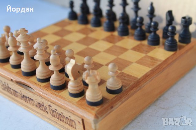 Неизползван дървен туристически шах от '' ГДР '' с магнити, снимка 5 - Колекции - 40196771
