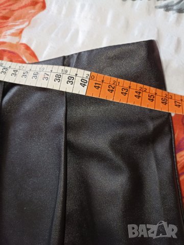 Черна нова кожена къса пола с плохи за едра дама XXL, снимка 13 - Поли - 40081423