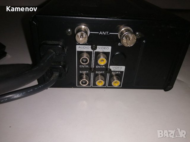 Продавам зарядно устройство , снимка 4 - Друга електроника - 37693635