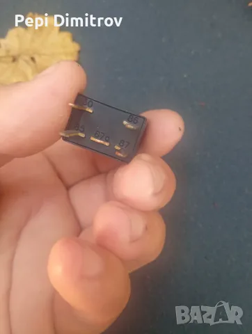 Omron 21911C 05269988AA 5-пиново автомобилно реле, снимка 2 - Части - 55828892