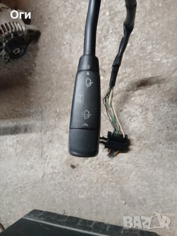 Лостче чистачки и мигачи за Мерцедес W202 202 540 20 44, снимка 2 - Части - 54164098