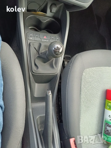 Seat Ibiza Sport Coupe 1.6 TDI, снимка 13 - Автомобили и джипове - 53053410