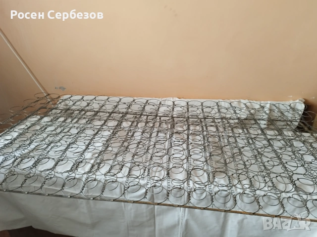 Два броя пружинни пакети с плоска рамка от стоманена лента