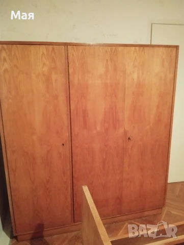 Гардероб с надстройка трикрил– масивно истинско едновремешно дърво, дебели плоскости, здравина,, снимка 9 - Гардероби - 51075654