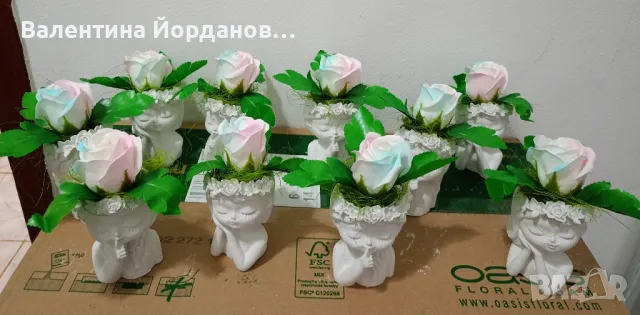 кашпи момичета с рози от пластичен сапун 