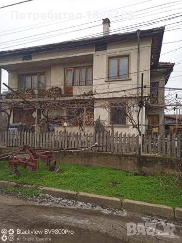 Двуетажна тухлена къща с гараж, снимка 2 - Къщи - 53223201