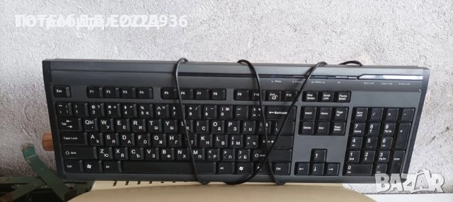 Компютърна периферия, снимка 6 - Монитори - 49760071