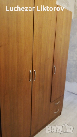 Трикрилни гардероби с надстройки. Цена 170лв.за брой., снимка 2 - Гардероби - 51474657