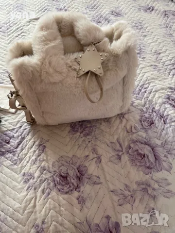 Много красива пухена, снимка 2 - Чанти - 48289195