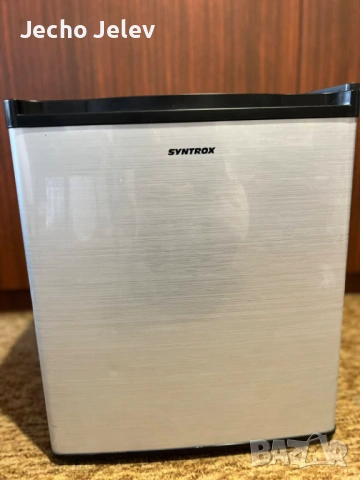 мини хладилник Syntrox