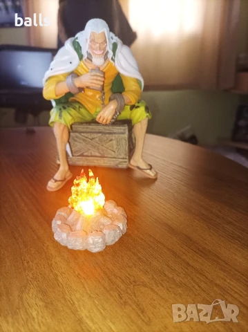 фигурка на рейли от one piece / rayleigh