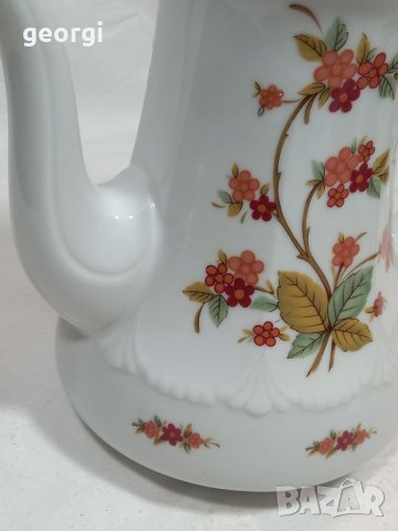 Немски порцеланов чайник , снимка 2 - Аксесоари за кухня - 35231862