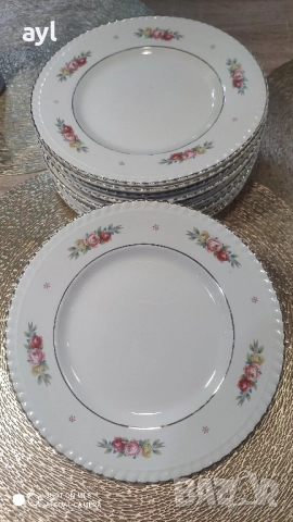 12 бр. Гръцки Порцеланови Чинии KERAMIKOS със Златен Кант, снимка 2 - Чинии - 52679363