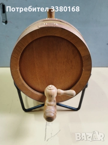 малко дървено буренце чисто ново със стойка и канелка