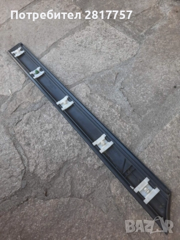 широка лайсна за голф 3, задна лява / Golf3 , снимка 3 - Аксесоари и консумативи - 51647242