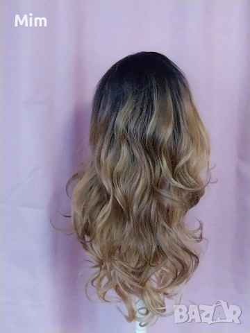 60 см Дълга леко къдрева перука омбре , снимка 5 - Аксесоари за коса - 52702754