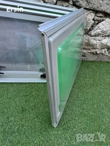 Оригинален прозорец с алуминиева рамка за Кемпер и Караван (Чисто нов) (налични 3 броя) , снимка 6 - Къмпинг мебели - 47760906