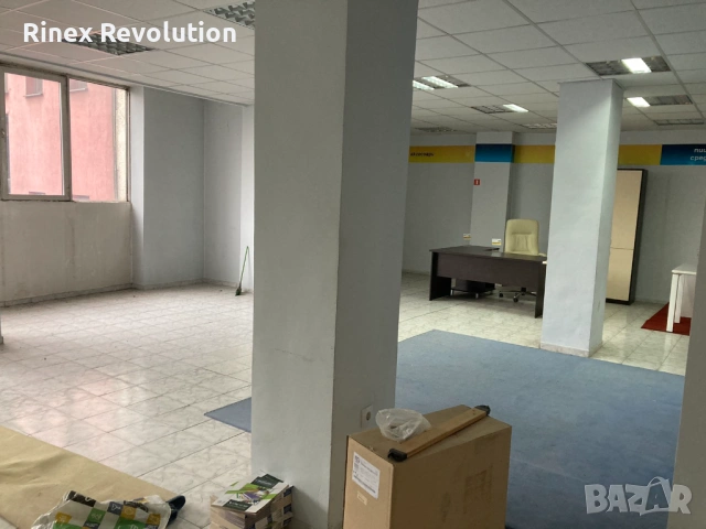 Офис под наем в Центъра, снимка 2 - Офиси - 53910422
