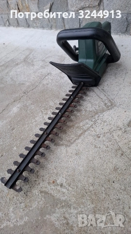 Английски електрически храсторез Black Decker , снимка 7 - Градинска техника - 54069033