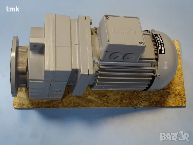 мотор редуктор с бъркалка Lenze 4481-Asten Gear Motor 0.75kW 23Nm, снимка 10 - Резервни части за машини - 55920312