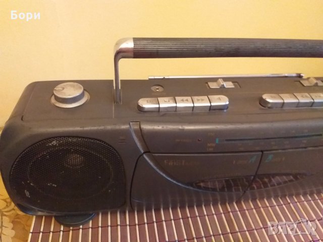 Радиокасетофон, снимка 2 - Радиокасетофони, транзистори - 29454418