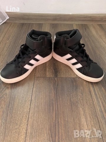 маратонки Adidas, снимка 4 - Детски маратонки - 56345798