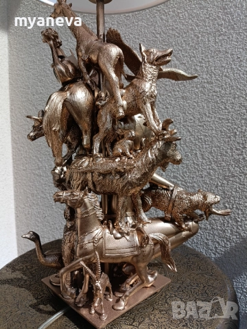 Лампа ​"Единство" , символ на хармонията между човека и животните. , снимка 4 - Настолни лампи - 52712644