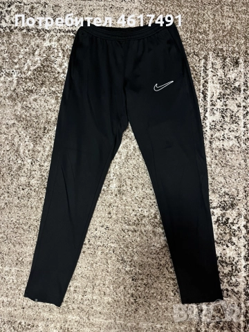 Оригинална NIKE долница, снимка 2 - Панталони - 56363172