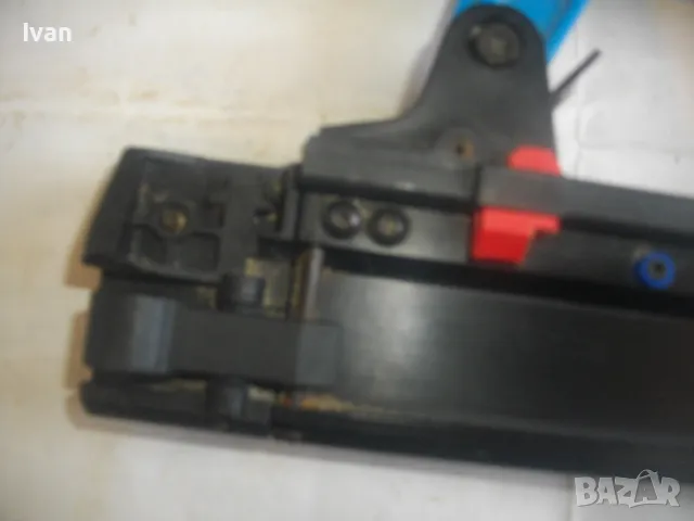 Made in ITALY ПРОФЕСИОНАЛЕН ИТАЛИАНСКИ ОРИГИНАЛЕН ПНЕВМАТИЧЕН ТАКЕР FASCO ЗА ПИРОНИ 40мм ПОЧТИ НОВ , снимка 11 - Други инструменти - 49427375