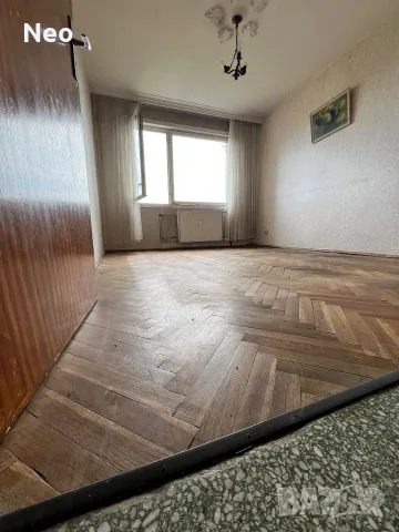 Тристаен апартамент кв.Мусагеница