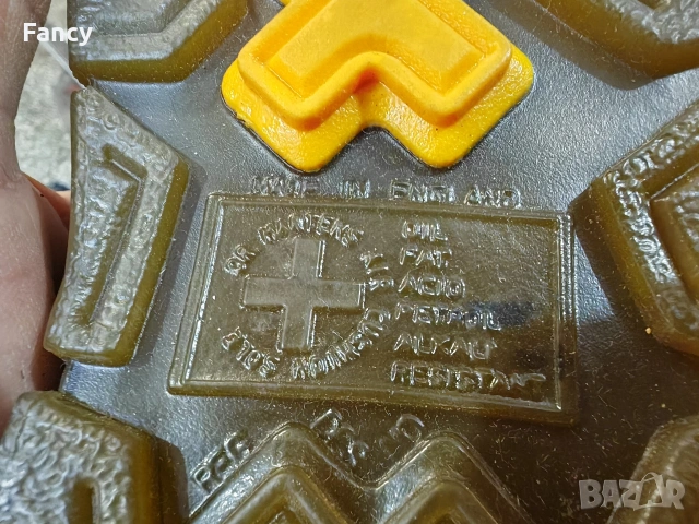 Оригинални детски обувки Dr. Martens 30 номер , снимка 9 - Детски обувки - 53336636