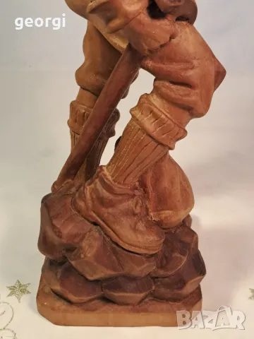 дървена статуетка златотърсач авторска дърворезба 24/5, снимка 8 - Статуетки - 49588392