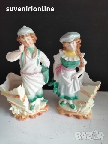 Двойка статуетки вазички