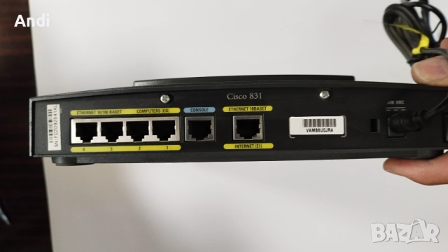 Рутер Cisco 831 - 10/100 Mbps , снимка 3 - Рутери - 52683901