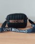Черна чанта Moschino код SG600, снимка 1 - Чанти - 34622993