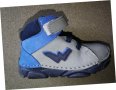 Обувки бебешки 19,20,21,22,23 сини с лепенка, подходящи за прохождане, леки, анатомични. , снимка 1 - Детски боти и ботуши - 38240083