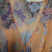 УНИКАЛНА плажна рокля/туника в цвят сьомга с лилав пейсли принт, снимка 2 - Рокли - 42802323
