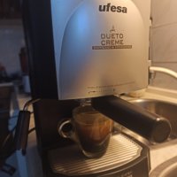 Кафемашина Уфеса с ръкохватка с крема диск, работи отлично и прави хубаво кафе с каймак , снимка 1 - Кафемашини - 40747263