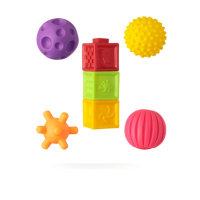 Играчки за баня, Цветни кубчета и топки, 7 бр., снимка 1 - Дрънкалки и чесалки - 44648161