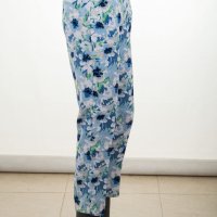 Дамски панталон в бяло и синьо с принт на цветя Moodo - XS, снимка 2 - Панталони - 42808539