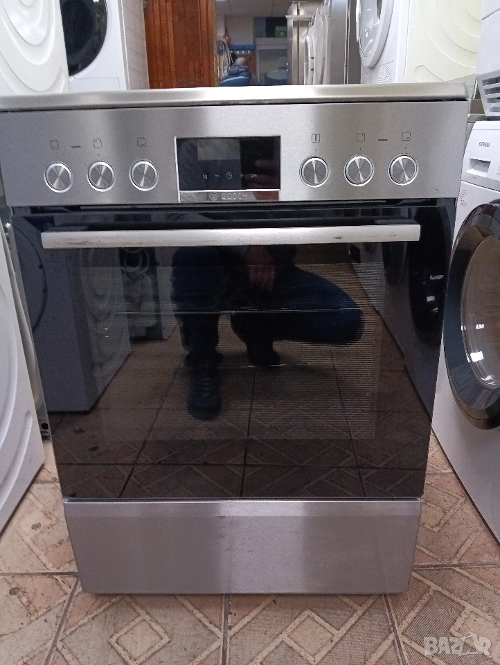 Иноксова свободно стояща печка с керамичен плот Бош Bosch с две години гаранция!, снимка 1