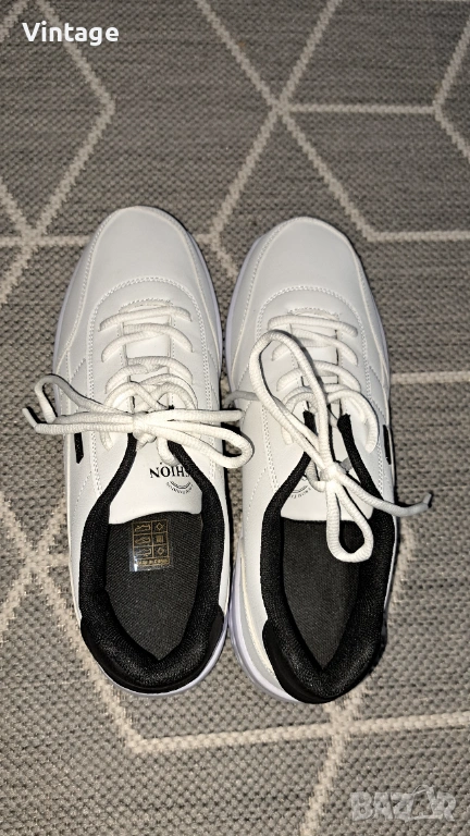 Нови бели маратонки, снимка 1