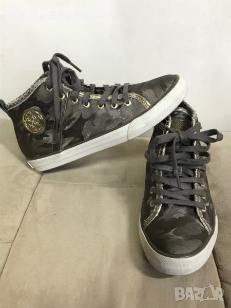 Дамски кецове на ,,GUESS” номер 37, снимка 1