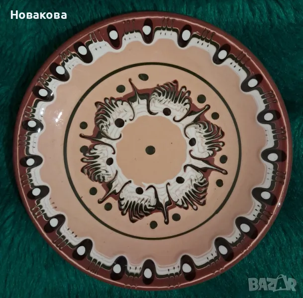 Чиния, снимка 1