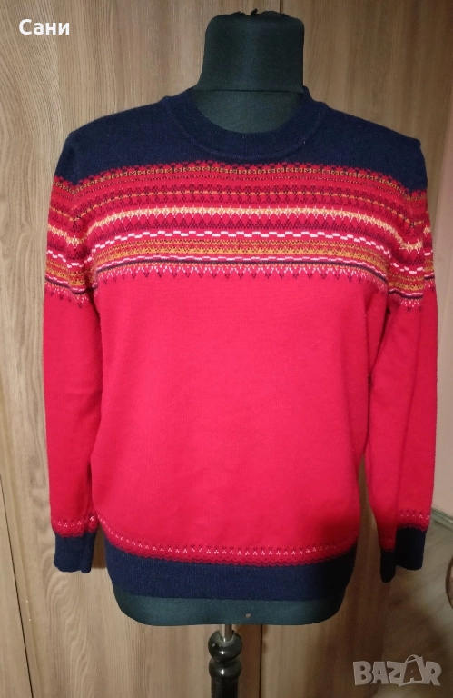 Червен пуловер , снимка 1