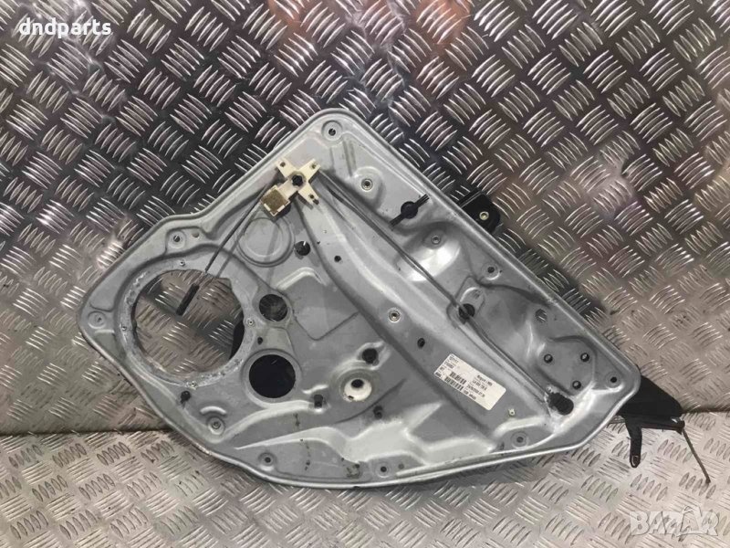 Заден десен стъклоповдигач VW Golf 4,1999г., снимка 1